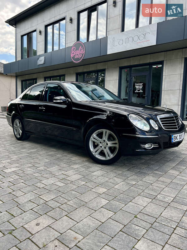Седан Mercedes-Benz E-Class 2008 в Березному