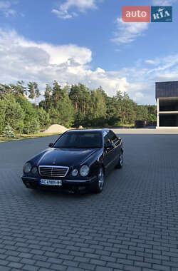 Седан Mercedes-Benz E-Class 2001 в 