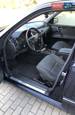 Седан Mercedes-Benz E-Class 2001 в 