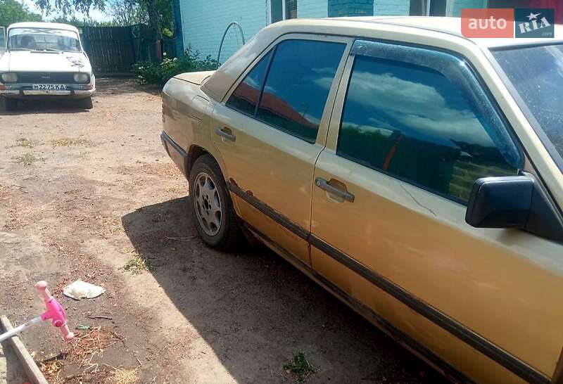 Седан Mercedes-Benz E-Class 1988 в Новомиргороде