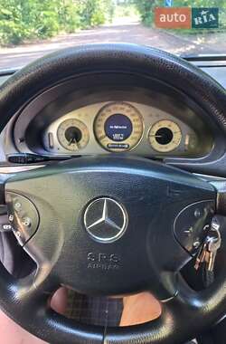 Седан Mercedes-Benz E-Class 2004 в 