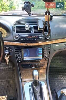 Седан Mercedes-Benz E-Class 2004 в 