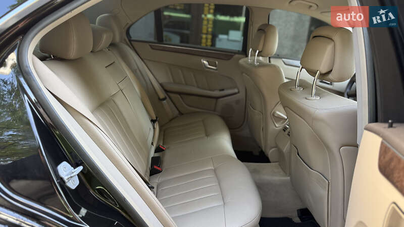 Седан Mercedes-Benz E-Class 2009 в Ивано-Франковске