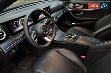 Седан Mercedes-Benz E-Class 2018 в 