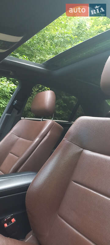 Седан Mercedes-Benz E-Class 2010 в Львове