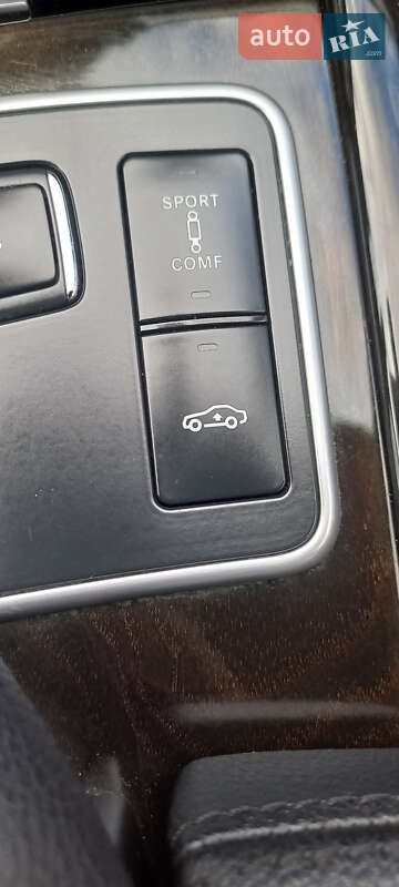 Седан Mercedes-Benz E-Class 2010 в Львове