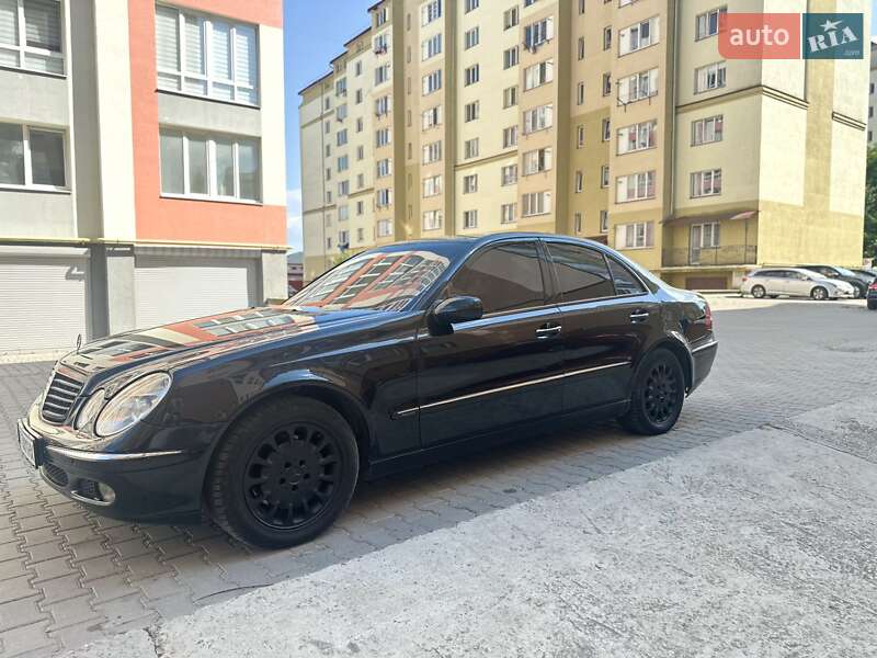 Седан Mercedes-Benz E-Class 2002 в Ивано-Франковске