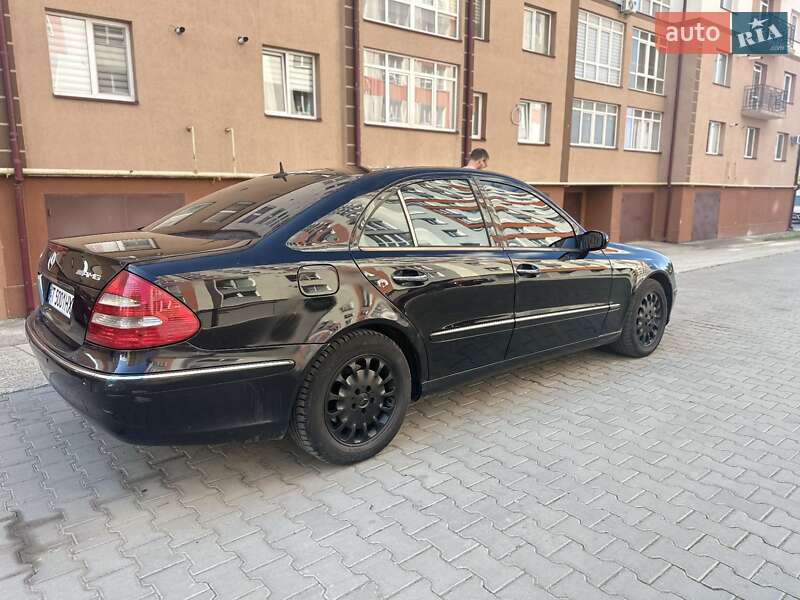 Седан Mercedes-Benz E-Class 2002 в Ивано-Франковске