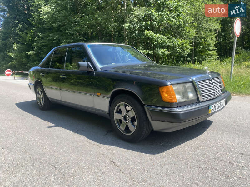 Седан Mercedes-Benz E-Class 1989 в Житомире