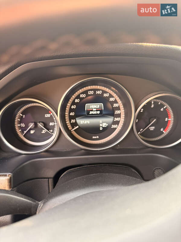 Седан Mercedes-Benz E-Class 2014 в Ужгороде