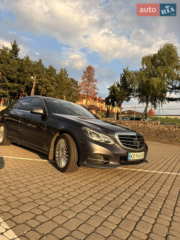 Седан Mercedes-Benz E-Class 2014 в Ужгороде