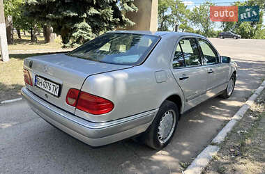 Седан Mercedes-Benz E-Class 1998 в 
