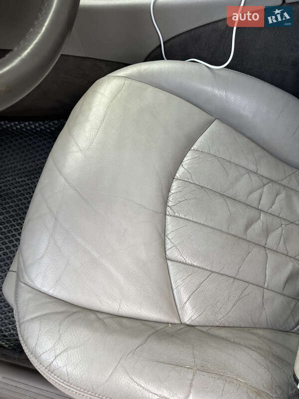 Седан Mercedes-Benz E-Class 2006 в Черновцах