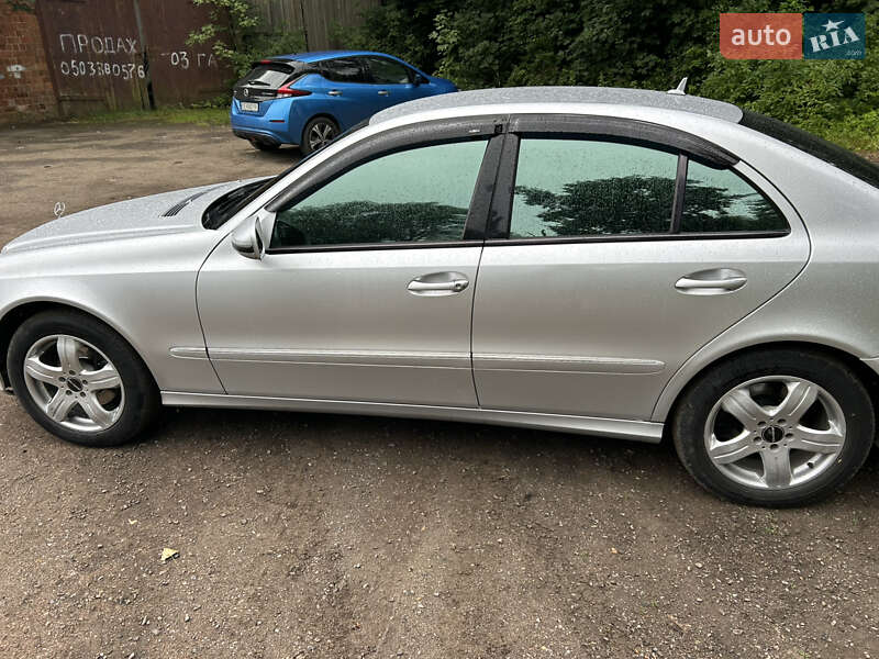 Седан Mercedes-Benz E-Class 2006 в Черновцах
