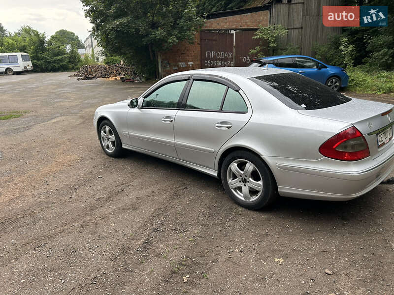 Седан Mercedes-Benz E-Class 2006 в Черновцах