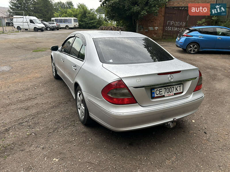 Седан Mercedes-Benz E-Class 2006 в Черновцах