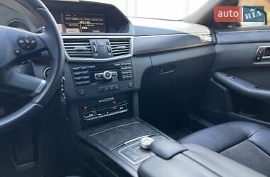Седан Mercedes-Benz E-Class 2011 в 