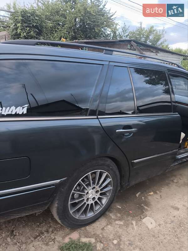 Універсал Mercedes-Benz E-Class 1998 в Чернівцях
