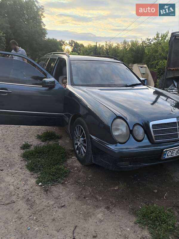 Універсал Mercedes-Benz E-Class 1998 в Чернівцях