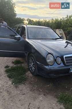 Универсал Mercedes-Benz E-Class 1998 в 