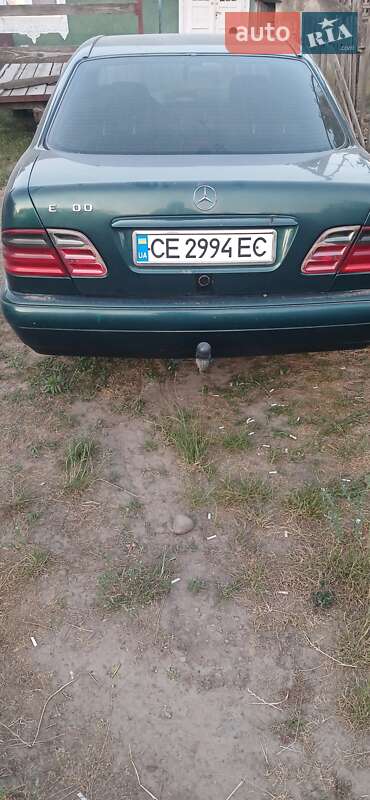 Седан Mercedes-Benz E-Class 1997 в Чернівцях