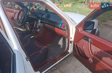 Седан Mercedes-Benz E-Class 1989 в 