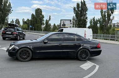Седан Mercedes-Benz E-Class 2002 в 
