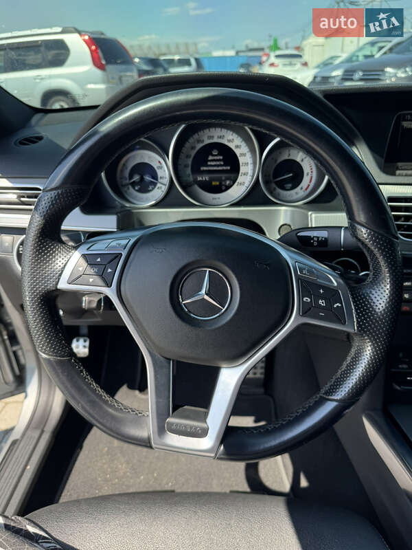 Седан Mercedes-Benz E-Class 2013 в Черновцах