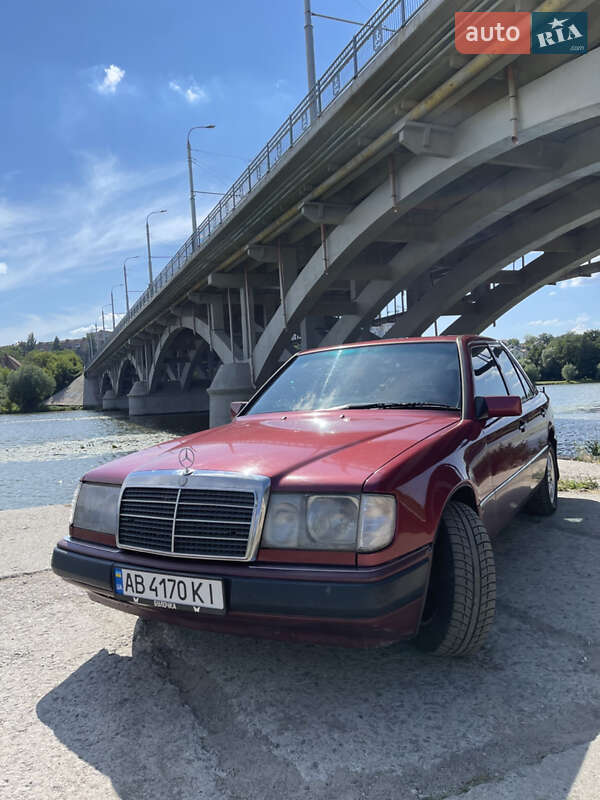 Mercedes-Benz E-Class 1990