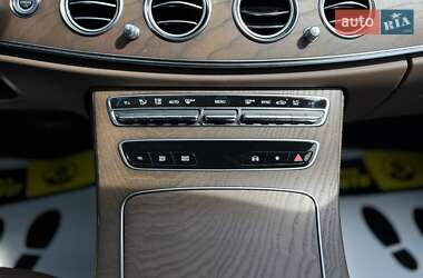 Седан Mercedes-Benz E-Class 2022 в 