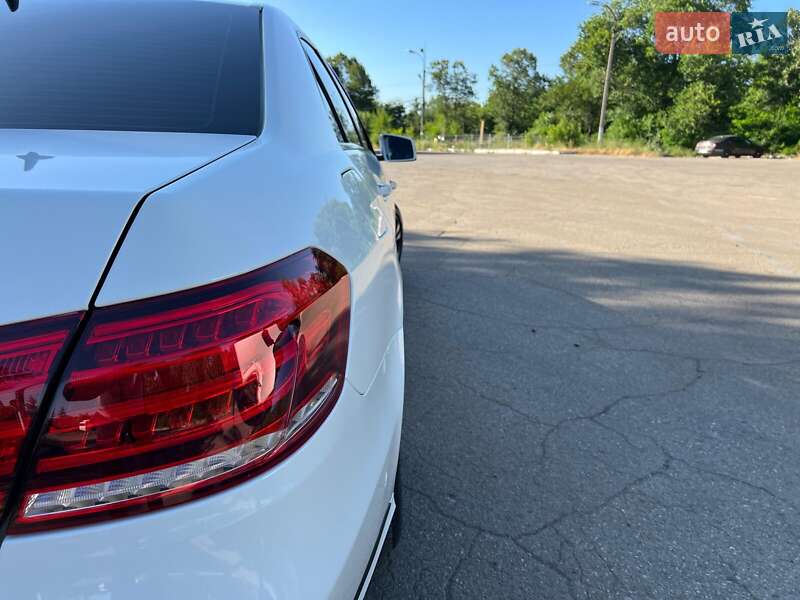 Седан Mercedes-Benz E-Class 2014 в Очакове