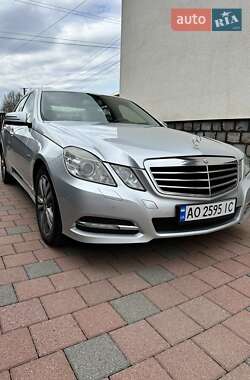 Седан Mercedes-Benz E-Class 2009 в Иршаве