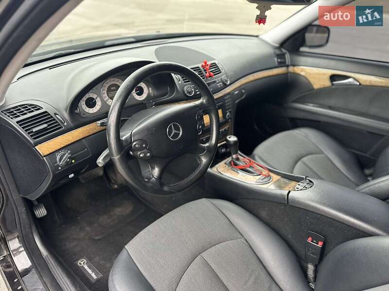Седан Mercedes-Benz E-Class 2008 в Кривом Роге