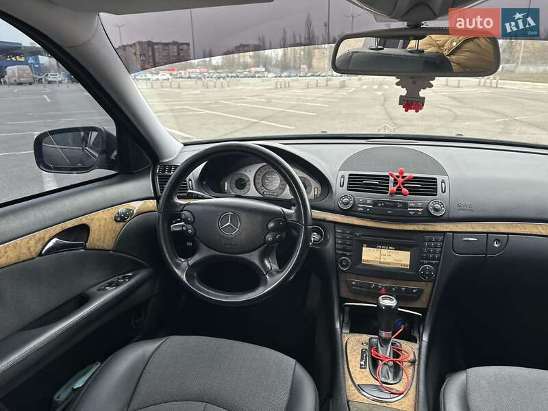 Седан Mercedes-Benz E-Class 2008 в Кривом Роге