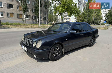 Седан Mercedes-Benz E-Class 1996 в 