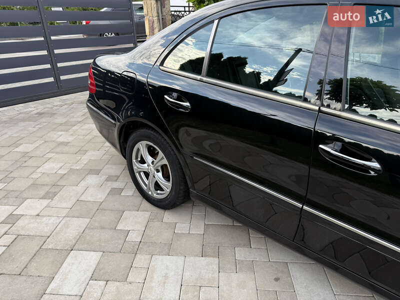 Седан Mercedes-Benz E-Class 2004 в Ивано-Франковске