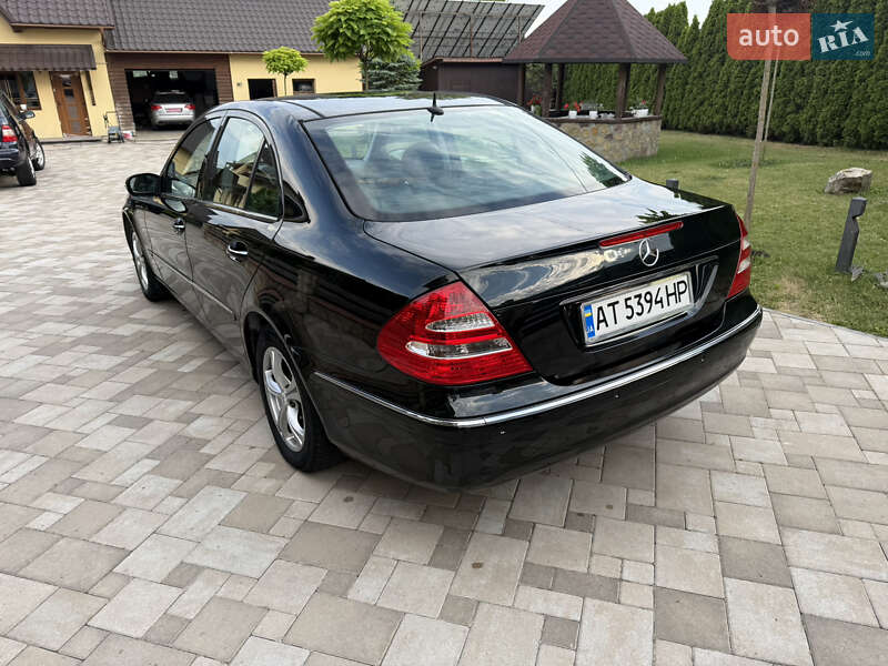 Седан Mercedes-Benz E-Class 2004 в Ивано-Франковске
