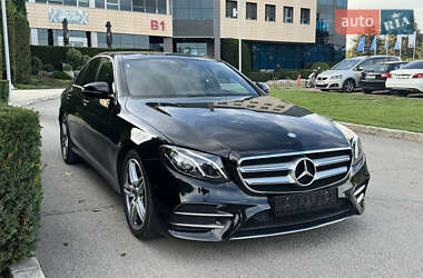 Седан Mercedes-Benz E-Class 2016 в 