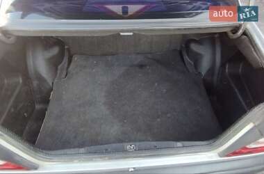 Седан Mercedes-Benz E-Class 1987 в 
