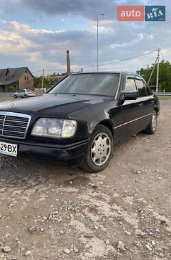 Mercedes-Benz E-Class 1995