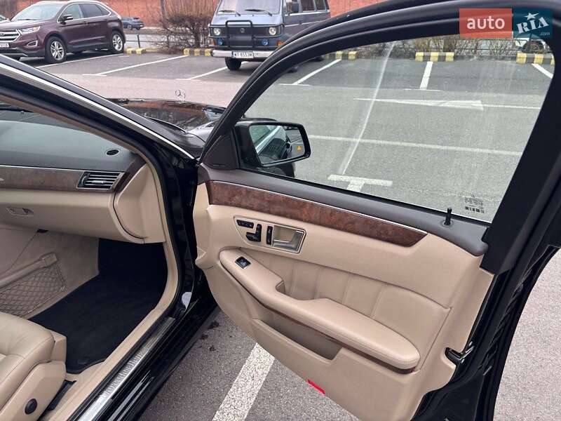 Седан Mercedes-Benz E-Class 2012 в Киеве фото 25 Седан Mercedes-Benz E-Class 2012 в Киеве
