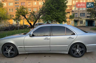 Седан Mercedes-Benz E-Class 2000 в Ізмаїлі