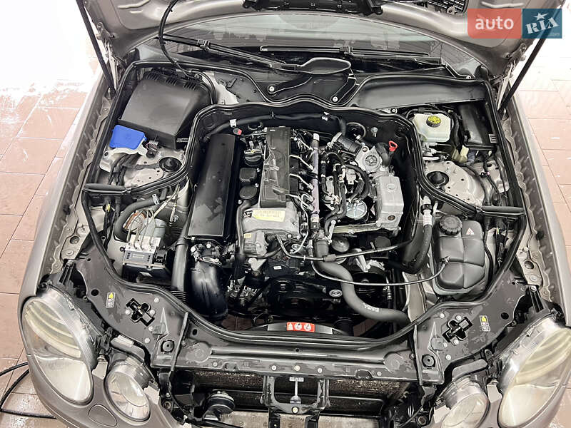 Седан Mercedes-Benz E-Class 2006 в Киеве