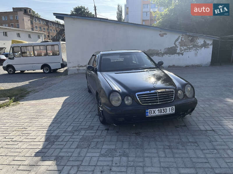 Седан Mercedes-Benz E-Class 1998 в Хмельницком