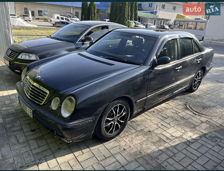 Седан Mercedes-Benz E-Class 1998 в Хмельницком