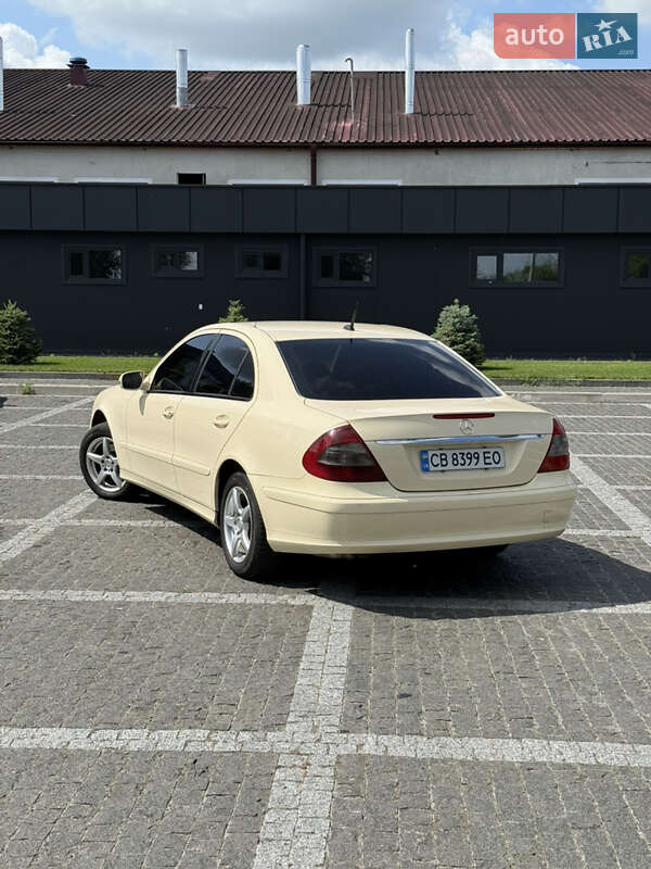 Седан Mercedes-Benz E-Class 2008 в Пирятині