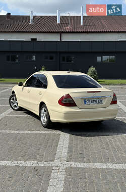 Седан Mercedes-Benz E-Class 2008 в 