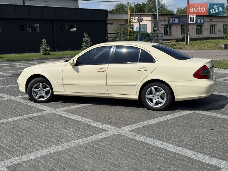 Седан Mercedes-Benz E-Class 2008 в Пирятині