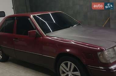 Седан Mercedes-Benz E-Class 1989 в 