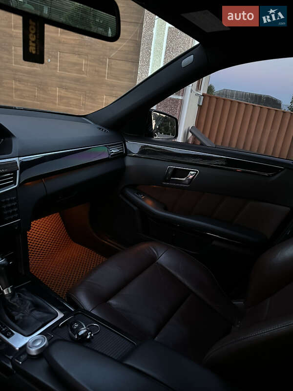 Седан Mercedes-Benz E-Class 2011 в Сокирянах